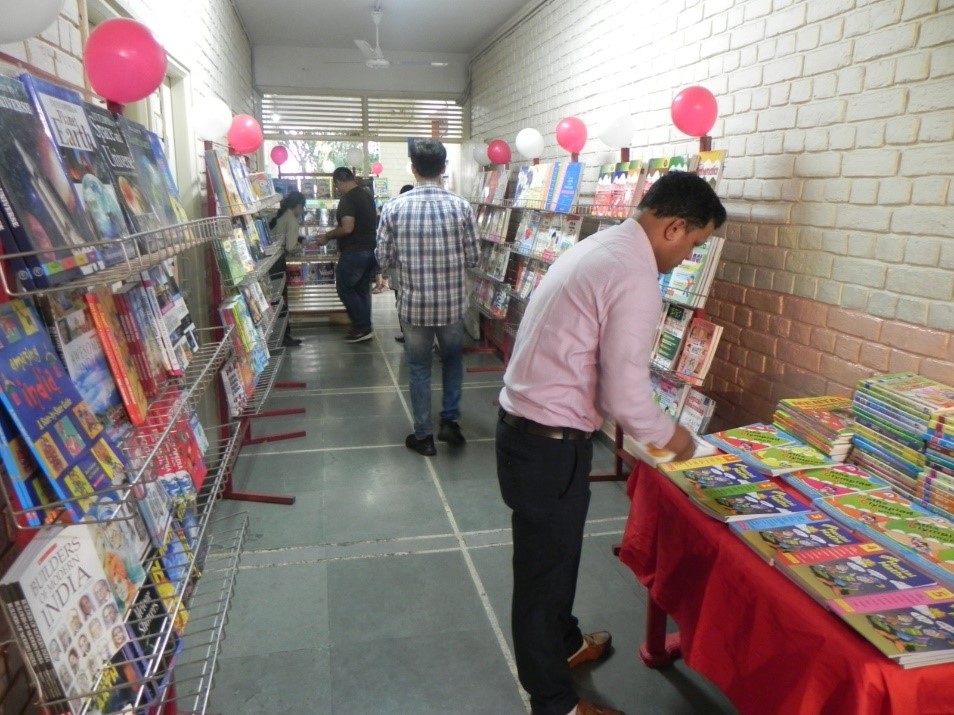 Read more about the article Exhbition and Book Fair – Salwan Junior School, Naraina